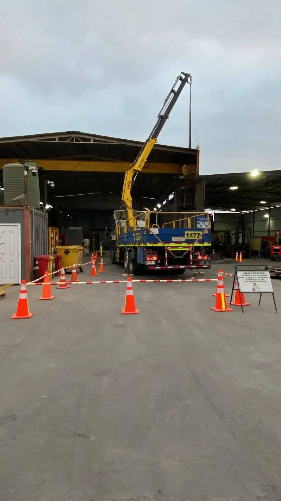 Trabajo en altura dentro de instalación industrial